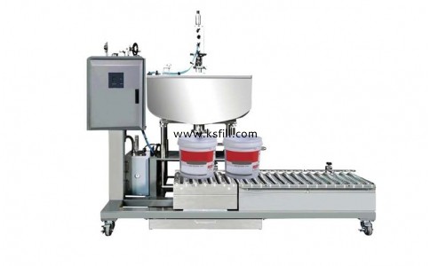 20L液體自動(dòng)灌裝機(jī)