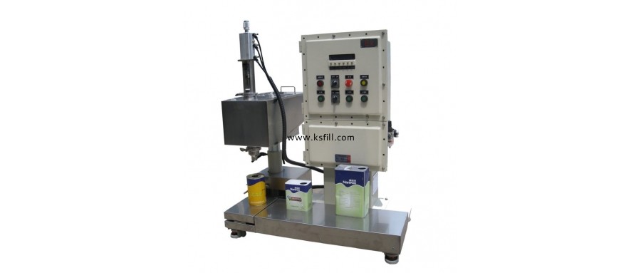 2L齒輪油半自動(dòng)稱重包裝機(jī)