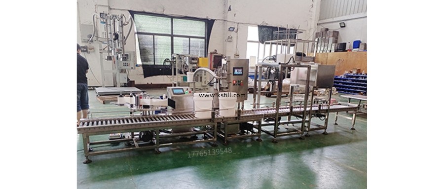 20L化工廠自動(dòng)貼標(biāo)灌裝機(jī)